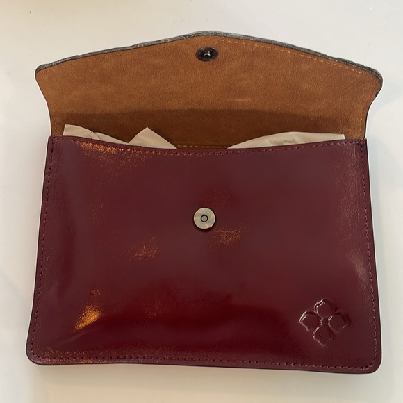 Patricia Nash Envelope clutch - Color:Oxblood-burgundy, Leather floral - Picture 3 of 6